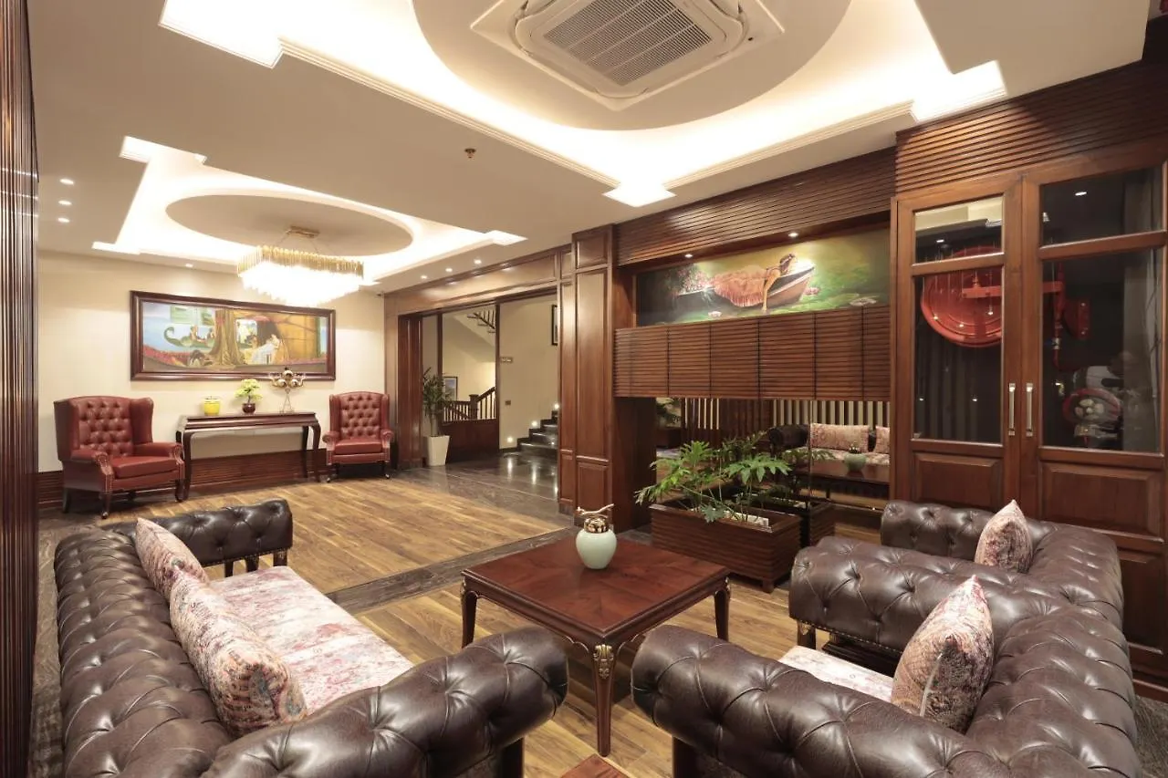 שימלה Welcomheritage Elysium Resort & Spa מלון