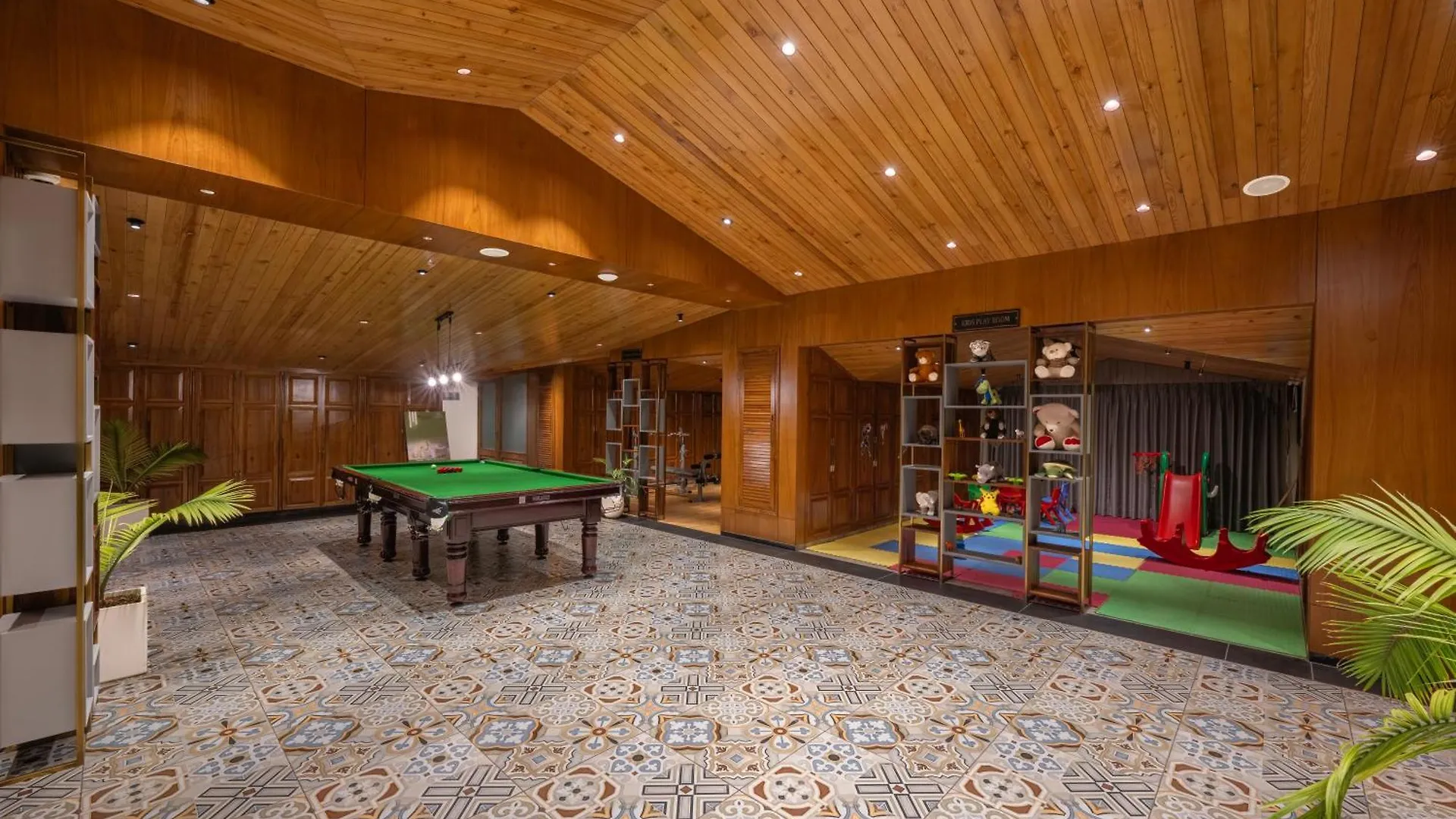 מלון שימלה Welcomheritage Elysium Resort & Spa